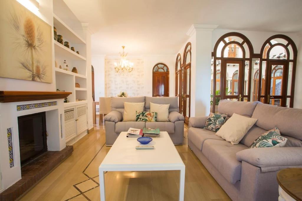 Andalusian Villa On The Sea And The Bay Of Málaga Exterior foto