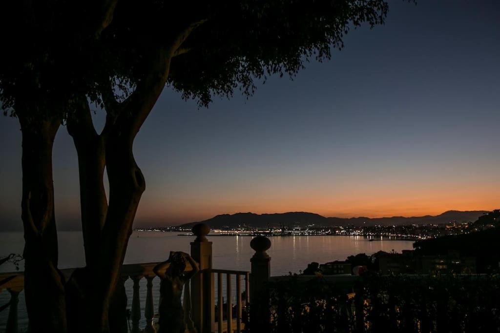 Andalusian Villa On The Sea And The Bay Of Málaga Exterior foto