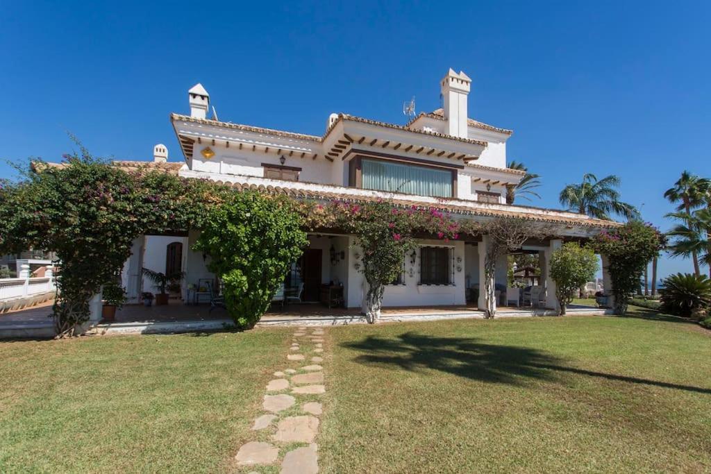 Andalusian Villa On The Sea And The Bay Of Málaga Exterior foto