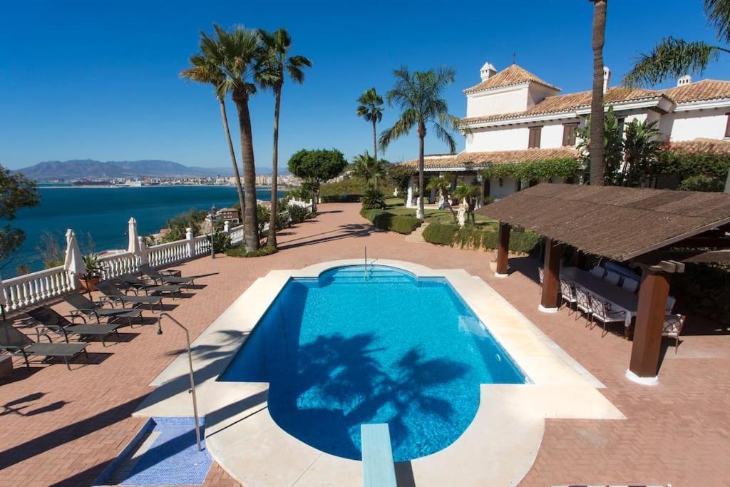 Andalusian Villa On The Sea And The Bay Of Málaga Exterior foto